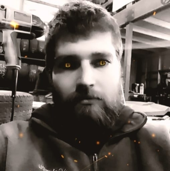 Meet your Posher, Chris - Picture 1 of 1